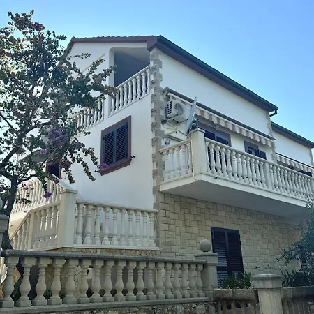 Apartman And Makaj *