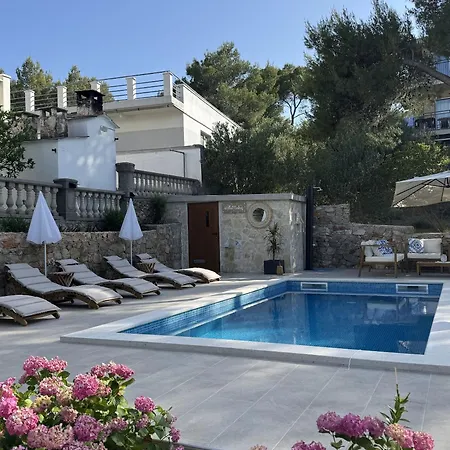 And Makaj Apartman