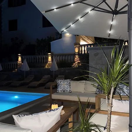 Lägenhet Apts&rooms Makaj - 80m From Basina
