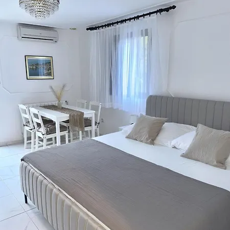 And Makaj Apartmán