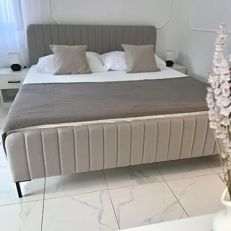 And Makaj Apartmán